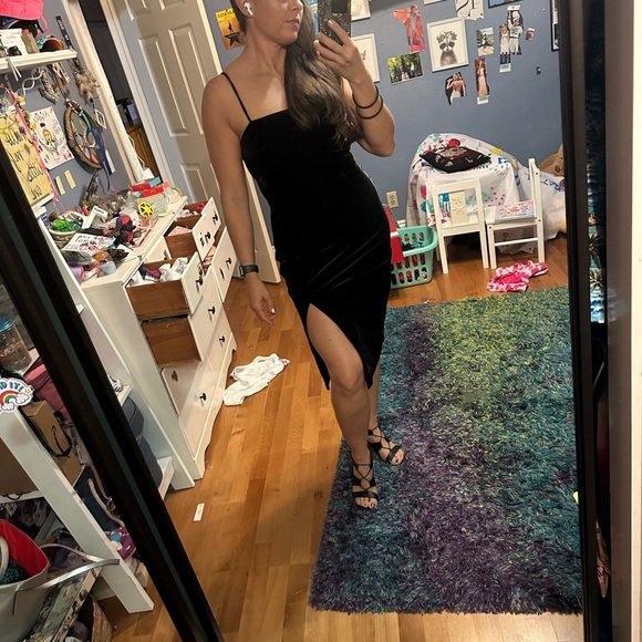 New with tags velvet dress express medium - Picture 8 of 8